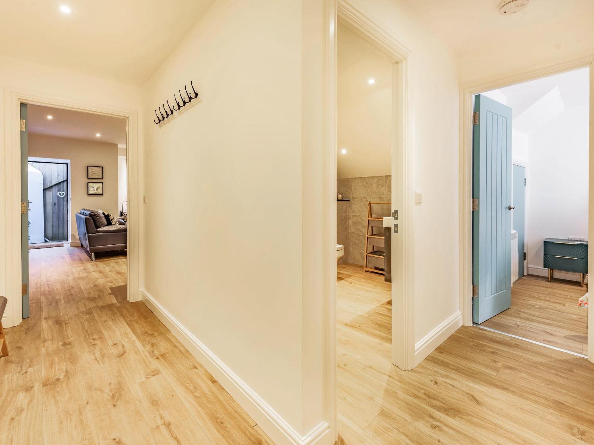 Ocean Waves Villa Tenby Exterior photo